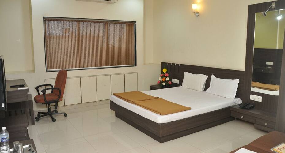 Nupur Hotel, Pune 2